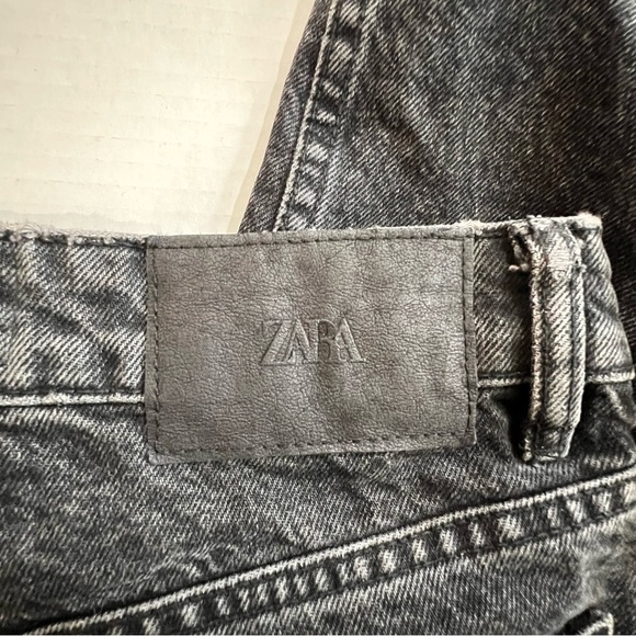 Zara Stone Wash Classic Mom Fit High Rise Ankle Length Jean Size 4 - Picture 4 of 8